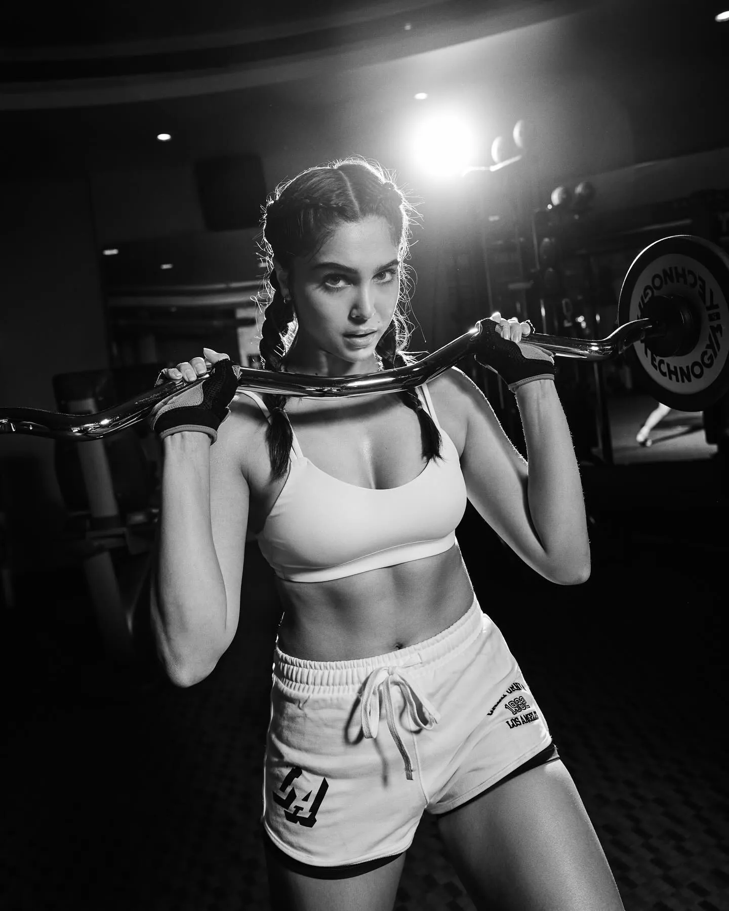 Sharvari - sharvari-sexy-33.webp